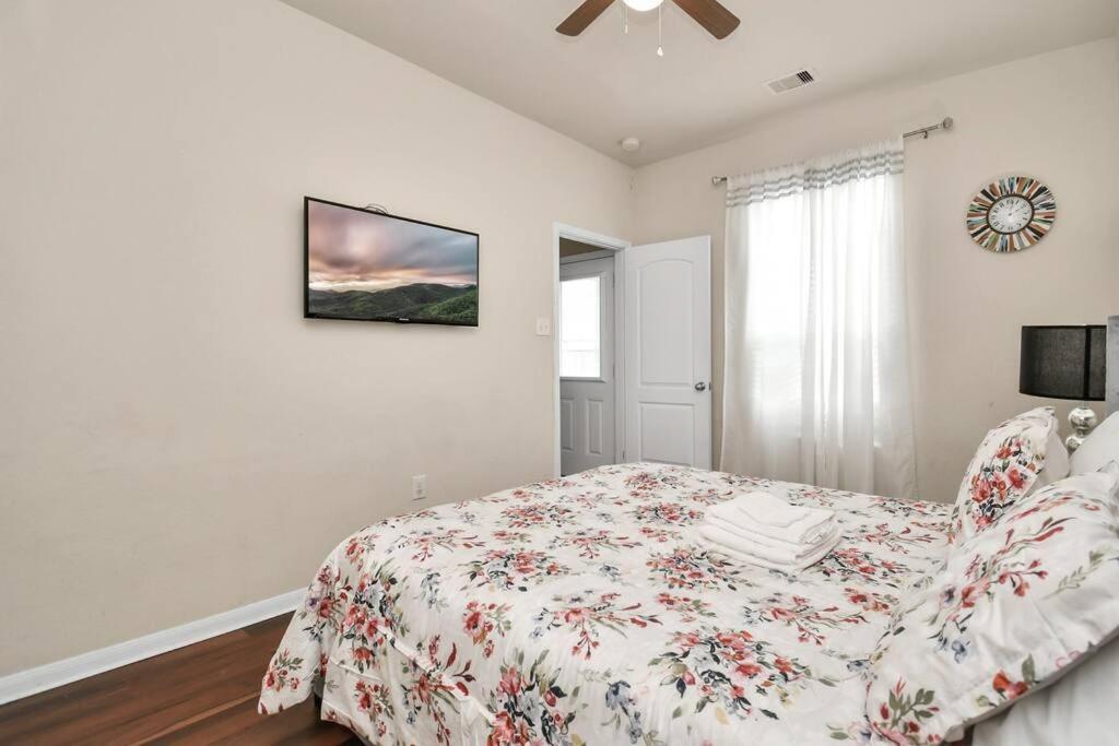 Family Friendly 4bdroom With Backyard Hébergement de vacances Houston