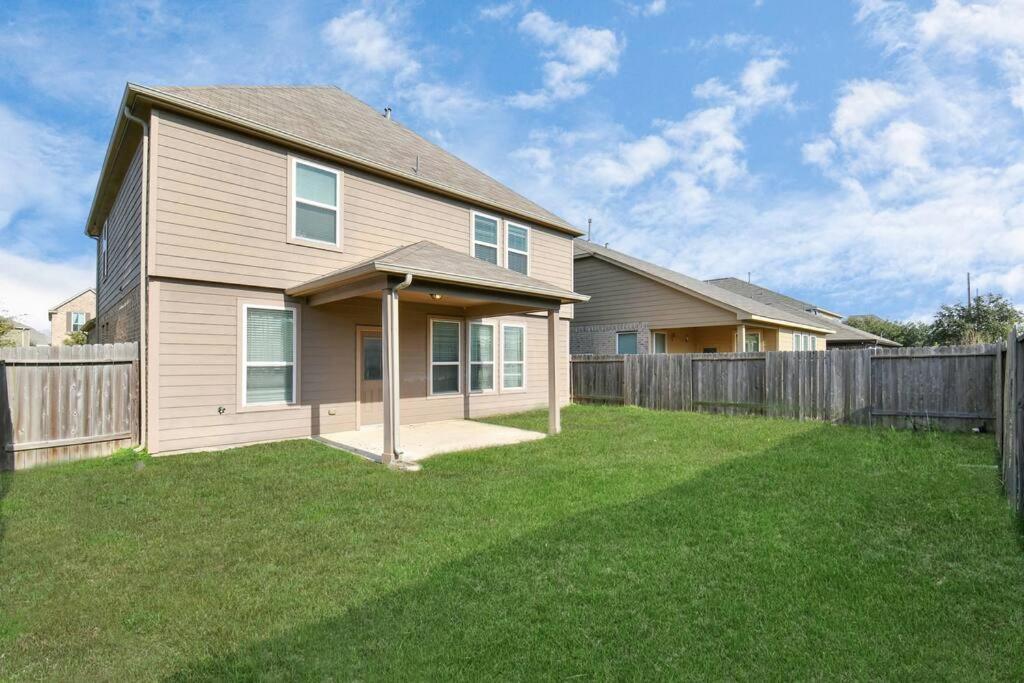 Family Friendly 4bdroom With Backyard * Houston