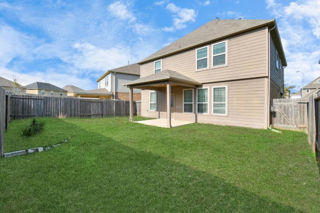 Family Friendly 4bdroom With Backyard * Houston