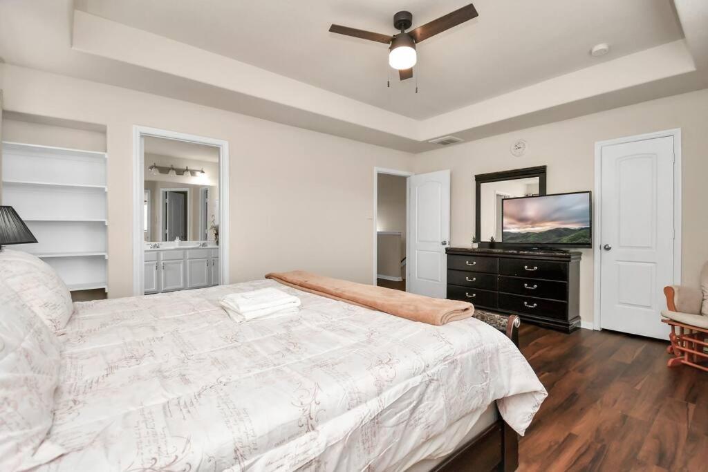Ferienhaus Family Friendly 4bdroom With Backyard